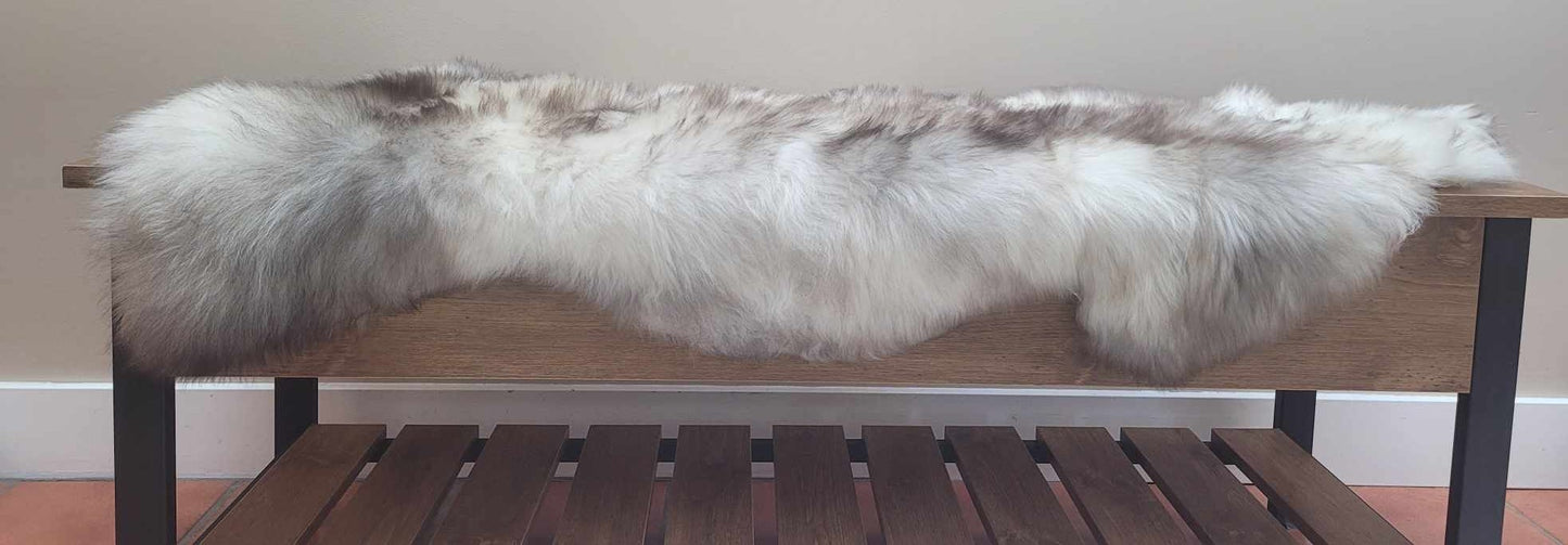 natural sheepskin rug