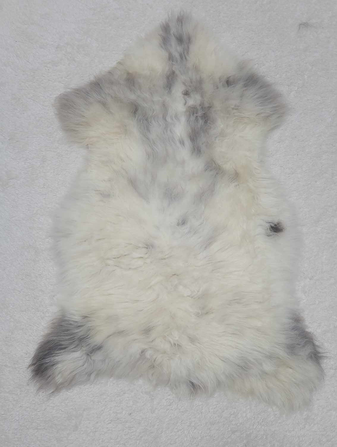natural sheepskin rug