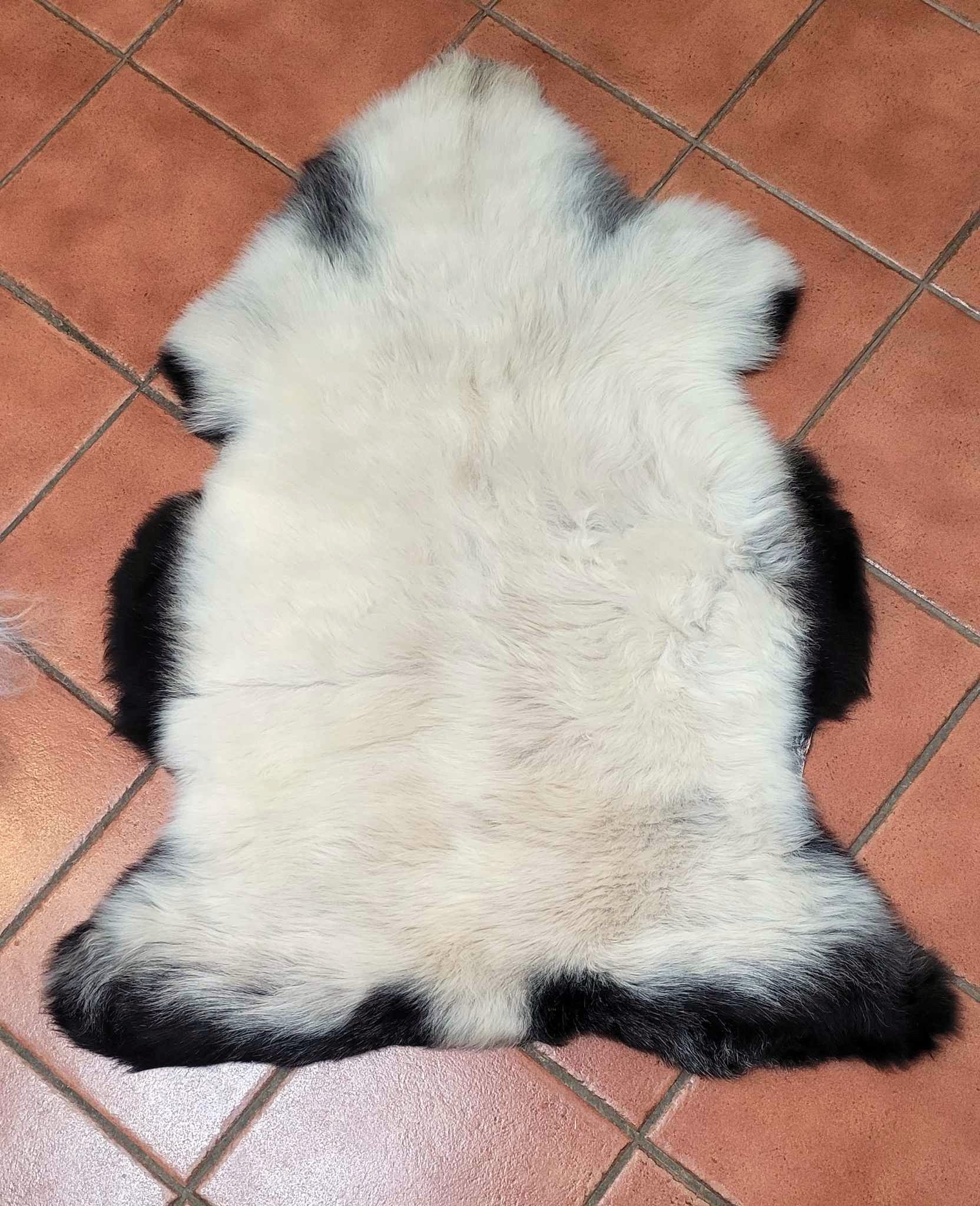 natural sheepskin rug